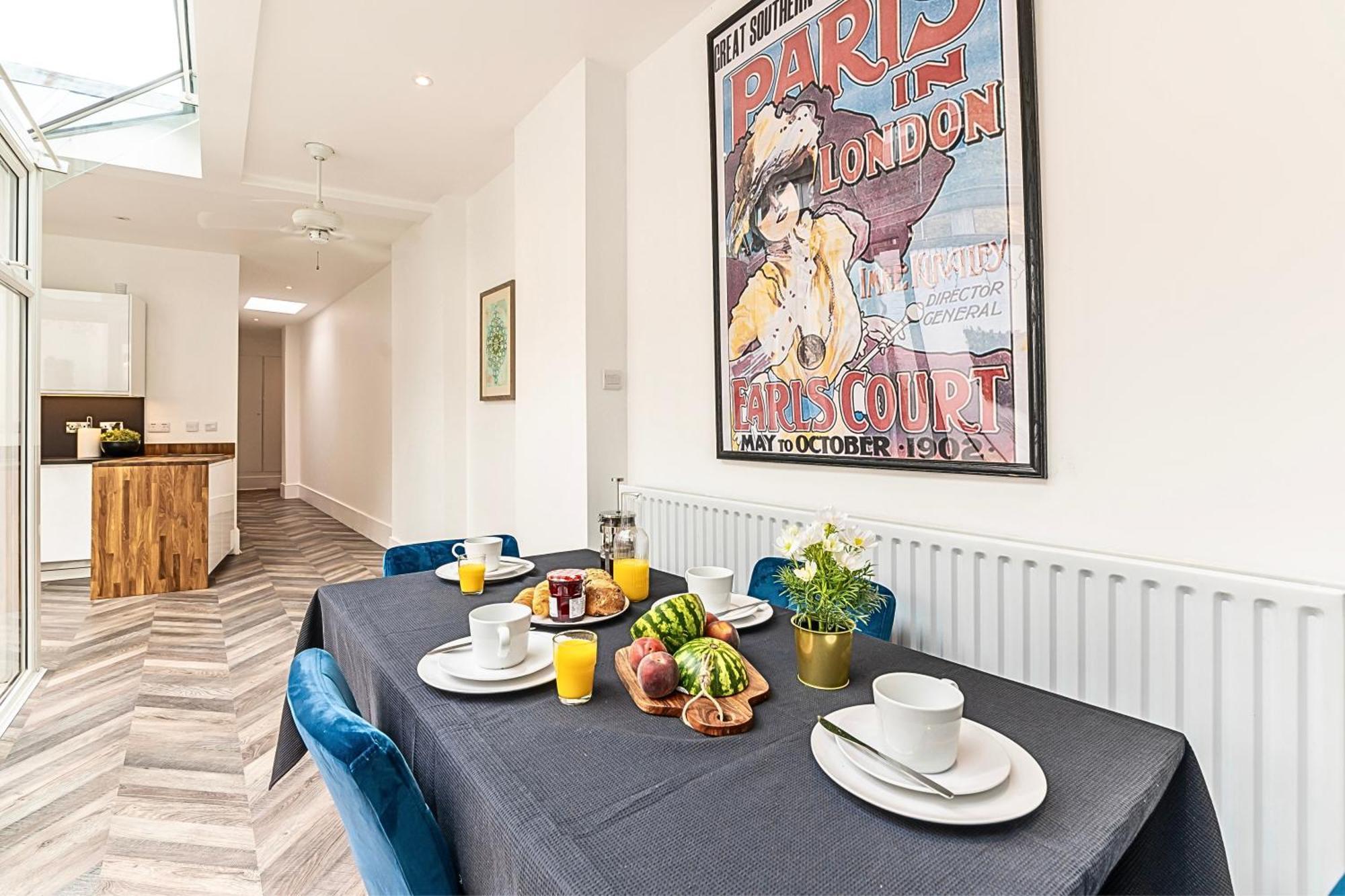 Secret Kensington Garden Mews: Spacious 2-Bedroom House with Private Patio London Exterior photo